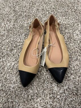 Old Navy Two-Tone Pointed Slingback Flats in Beige and Black